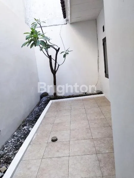 image PURI ANJASMORO DIJUAL RUMAH 2 LANTAI SIAP HUNI DEKAT TENGAH KOTA SEMARANG BARAT (6)