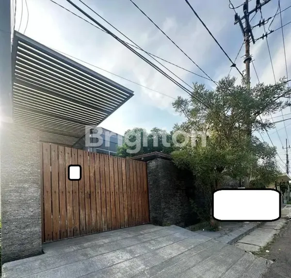 image RUMAH 2 LANTAI DI RAYA GADING PANTAI SURABAYA TIMUR (1)