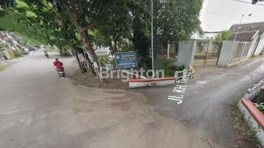 image GRAND ALISA DIJUAL RUMAH 2 LANTAI SIAP HUNI PEDURUNGAN SEMARANG TIMUR (7)