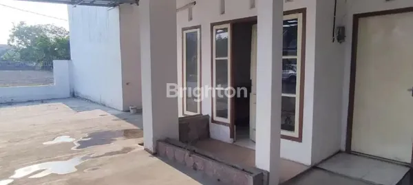 image RUMAH TYPE HOOK DAN ADA TEMPAT USAHA DI PERUM SURYA ASRI SIDOARJO (1)