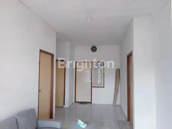 image RUMAH TYPE HOOK DAN ADA TEMPAT USAHA DI PERUM SURYA ASRI SIDOARJO (2)