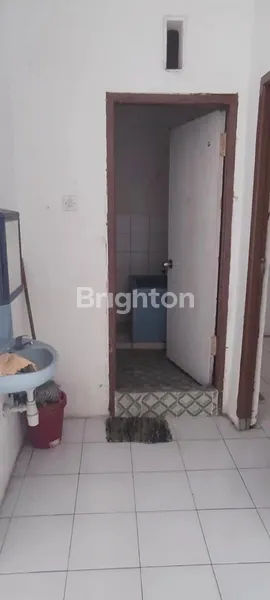 image RUMAH TYPE HOOK DAN ADA TEMPAT USAHA DI PERUM SURYA ASRI SIDOARJO (8)