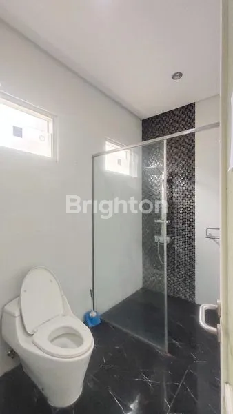 image RUMAH SEWA BARU BESAR & LUAS 2 LANTAI DI SOEKARNO HATTA MALANG (8)