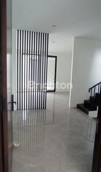 image HUNIAN EKSKLUSIF DISTRICT 9  CITRALAND  ,  SURABAYA (2)