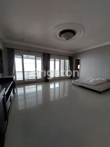 image RUMAH MEWAH 2 LANTAI PURI GALAXY, SURABAYA TIMUR. DEKAT GALAXI BUMI PERMAI ( ARAYA ) - KERTAJAYA INDAH - KAMPUS ITS | HANG TUAH - MANYAR KERTA ADI - MERR - GALAXY MALL - PAKUWON CITY, DLL. (6)