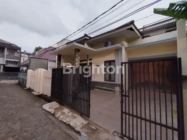 image RUMAH MEWAH LUAS 225M² DI PANORAMA ALAM CILANGKAP – SIAP HUNI, 3 KAMAR TIDUR,SHM (1)