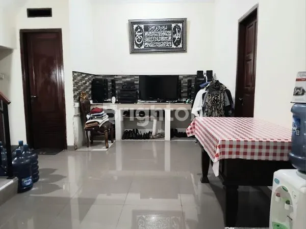 image RUMAH MEWAH LUAS 225M² DI PANORAMA ALAM CILANGKAP – SIAP HUNI, 3 KAMAR TIDUR,SHM (3)