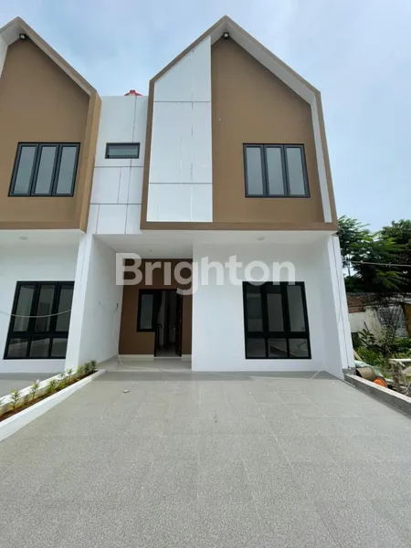 image RUMAH BARU READY STOCK STRATEGIS DEKAT RAGUNAN ZOO JAGAKARSA JAKARTA SELATAN  (1)