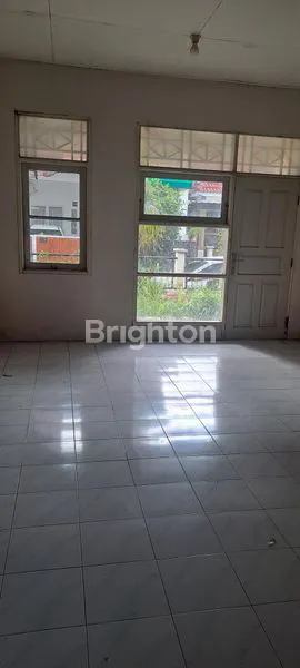 image SEWA RUMAH, LUAS, DI LOKASI STRATEGIS (5)