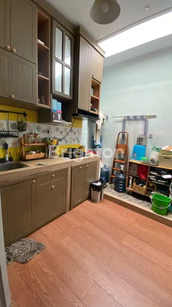 image RUMAH BAGUS SIAP HUNI DI CIBINONG STRATEGIS DEKAT PINTU GERBANG TOL (4)