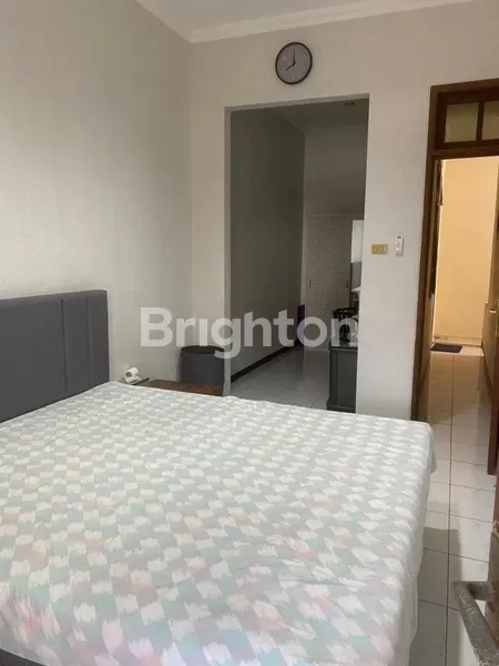 image RUMAH BARUK PONDOK NIRWANA SELANGKAH MERR, DEKAT PERKANTORAN DAN PUSAT PERBELANJAAN, KONDISI TERAWAT SIAP HUNI  (7)