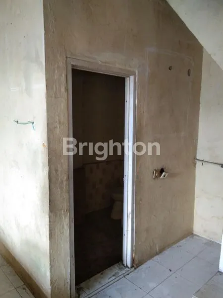 image DISEWA RUMAH TOKO 2 LANTAI DI JELAMBAR UKURAN 4X7M²  KECAMATAN GROGOL PETAMBURAN JAKARTA BARAT (5)
