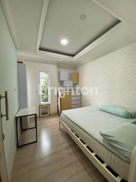 image RUMAH 3 LANTAI + ROOFTOP CLUSTER TAMPAK SIRING, DUTA BINTARO (4)