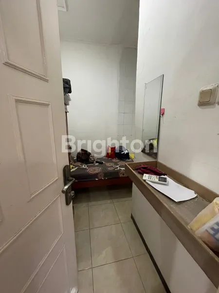 image DIJUAL CEPAT RUMAH KOS AKTIF TENGAH KOTA, LOKASI STRATEGIS, DEKAT TUNJUNGAN PLAZA, DEKAT PERKANTORAN (5)