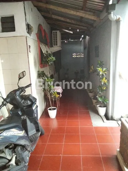image RUMAH NYAMAN DI TENGAH KOTA (4)
