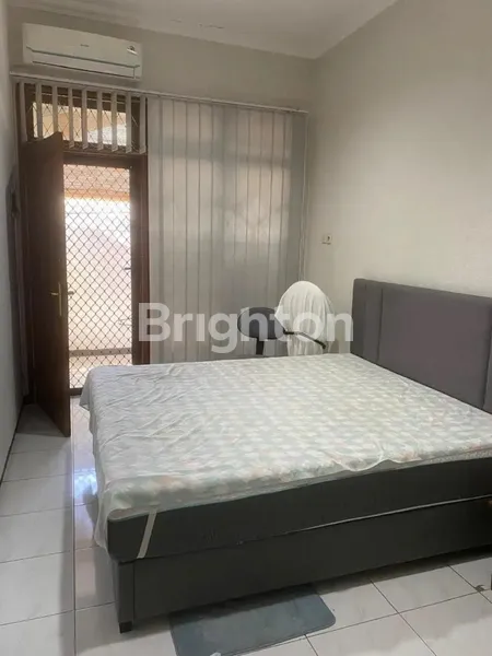 image RUMAH BARUK PONDOK NIRWANA SELANGKAH MERR, DEKAT PERKANTORAN DAN PUSAT PERBELANJAAN, KONDISI TERAWAT SIAP HUNI  (4)