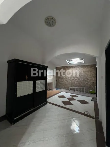 image RUMAH MEWAH CLUSTER MEDITERANIA, LT 105M² (4)