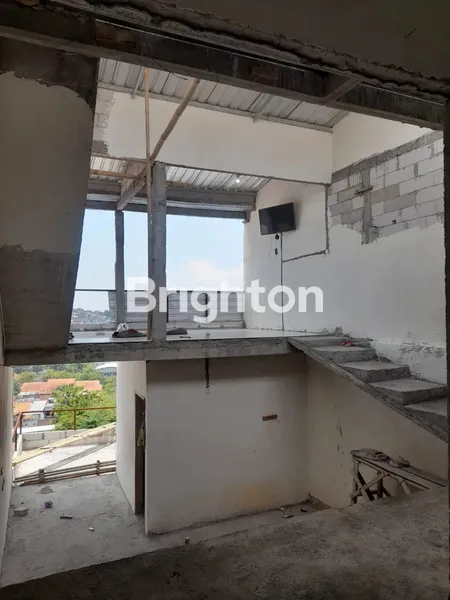 image RUMAH DENGAN PEMANDANGAN KOTA SEMARANG BARAT  (3)