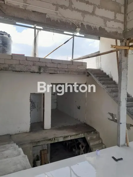 image RUMAH DENGAN PEMANDANGAN KOTA SEMARANG BARAT  (4)