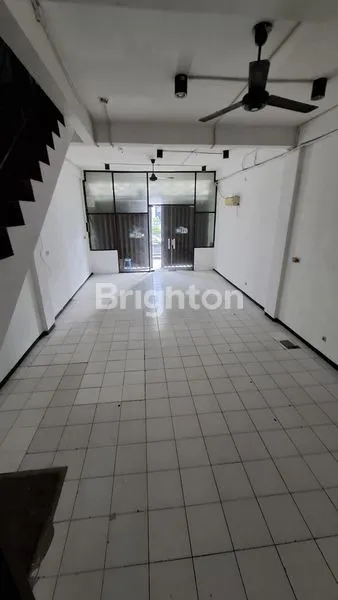 image RUKO STRATEGIS DI SURABAYA, 65M², 3.5 LANTAI (3)