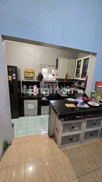 image JUAL RUMAH 2 LANTAI, LUAS DAN CANTIK, LOKASI STRATEGIS (4)