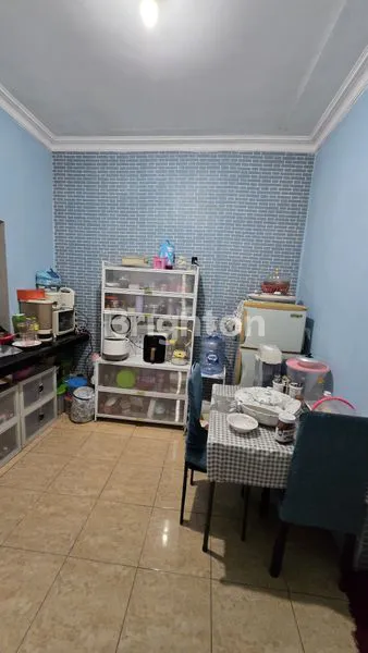 image JUAL RUMAH 2 LANTAI, LUAS DAN CANTIK, LOKASI STRATEGIS (6)