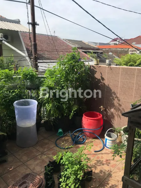 image RUMAH SIMPANG DARMO PERMAI SELATAN (2)