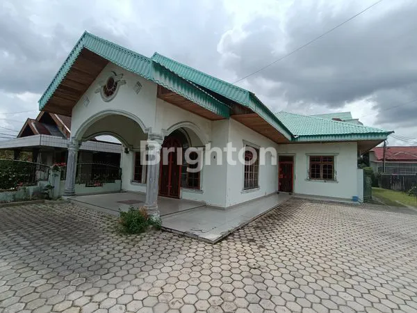 image RUMAH 2 LANTAI LT 810M² DI JL. PEMUDA, PAYUNG SEKAKI (2)