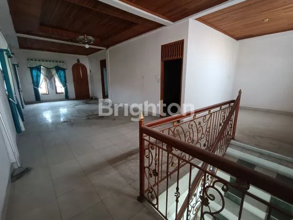 image RUMAH 2 LANTAI LT 810M² DI JL. PEMUDA, PAYUNG SEKAKI (8)