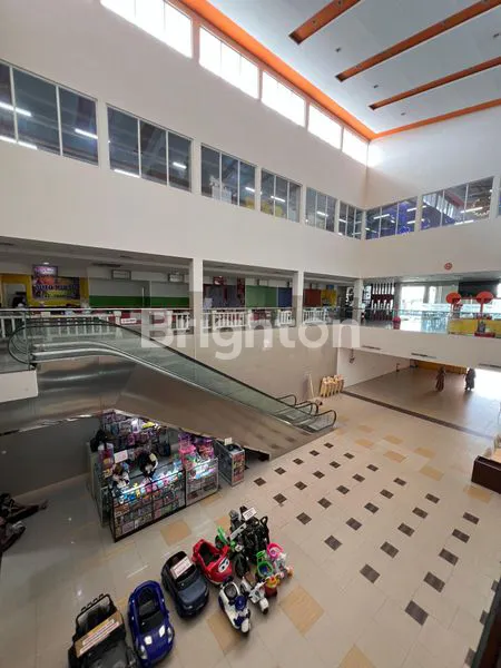 image SUPERMARKET/MINI MALL + GUDANG DI JANTUNG KOTA BANGKALAN MADURA (2)