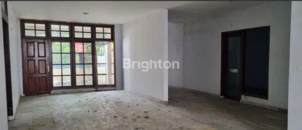 image DIJUAL RUMAH DI KEBON JERUK (5)