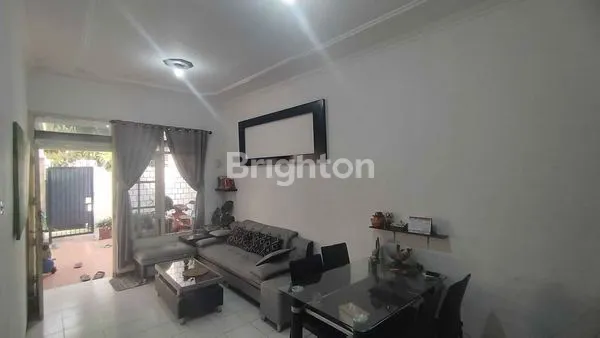 image RUMAH GRIYA KEBRAON UTARA LOKASI STRATEGIS  (3)