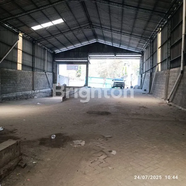 image GUDANG STRATEGIS 600 MENIT KE EXIT TOLL BANGIL PASURUAN (2)