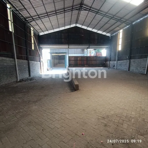 image GUDANG STRATEGIS 600 MENIT KE EXIT TOLL BANGIL PASURUAN (3)