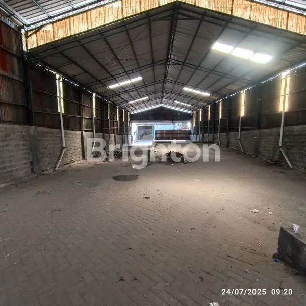 image GUDANG STRATEGIS 600 MENIT KE EXIT TOLL BANGIL PASURUAN (4)