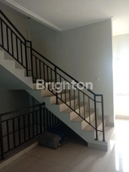 image RUKO 3,5 LANTAI LUAS BANGUNAN 190M² MENCONG CILEDUG TANGERANG DEKAT PINTU TOL CILEDUG DAN JOGLO  (5)