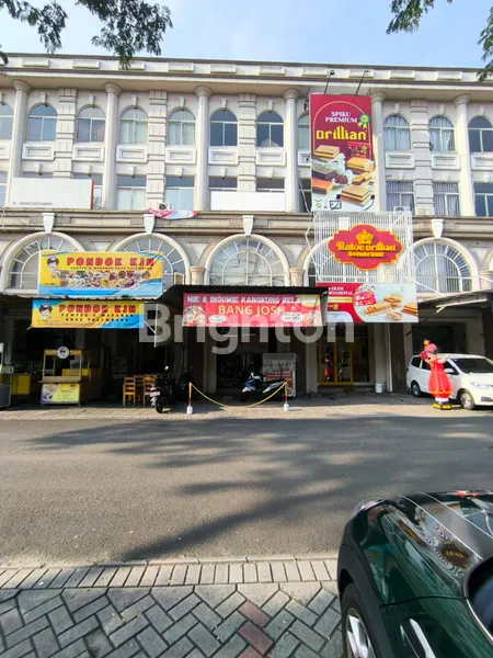 RUKO BAGUS 4 LANTAI SIAP PAKAI STRATEGIS DI GREEN LAKE CITY TANGERANG CIPONDOH