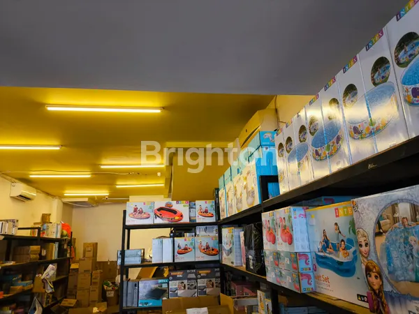 image RUKO BAGUS 4 LANTAI SIAP PAKAI STRATEGIS DI GREEN LAKE CITY TANGERANG CIPONDOH (2)