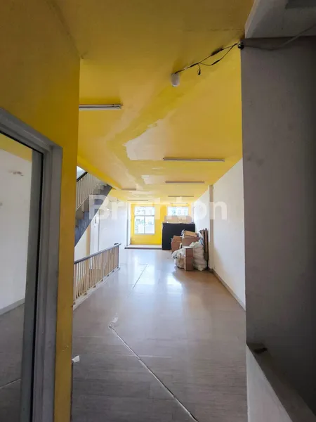 image RUKO BAGUS 4 LANTAI SIAP PAKAI STRATEGIS DI GREEN LAKE CITY TANGERANG CIPONDOH (4)