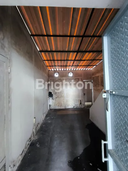 image RUKO BAGUS 4 LANTAI SIAP PAKAI STRATEGIS DI GREEN LAKE CITY TANGERANG CIPONDOH (8)