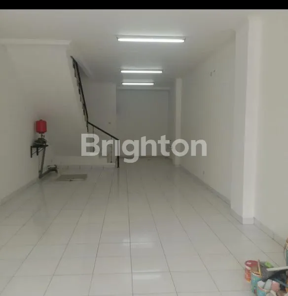 RUKO STRATEGIS DI DAAN MOGOT, 3 LANTAI SHM