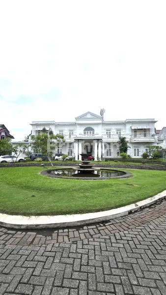 DIJUAL CEPAT 1 UNIT RUMAH MEWAH  BUKIT HIJAU REGENCY  TAMAN SETIA BUDI INDAH