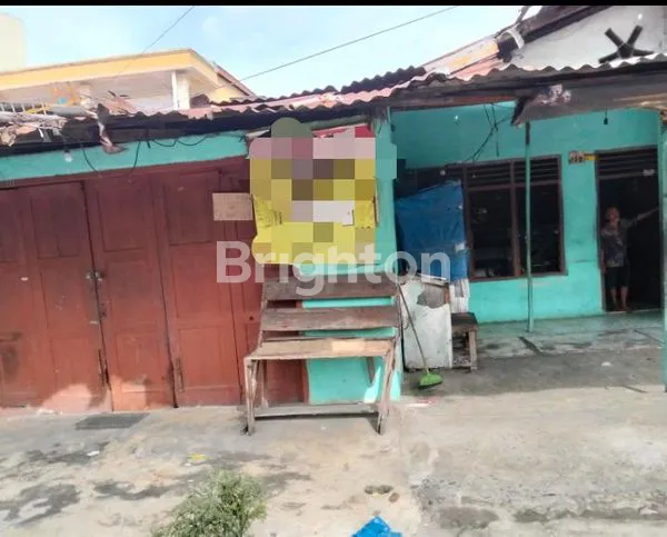 image LAHAN 1047M² DENGAN 9 RUMAH SIAP HUNI (4)
