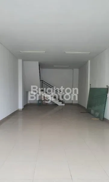 image RUKO 3 LANTAI PINGGIR JALAN UTAMA AREA BISNIS, \NLOKASI STRATEGIS DI RENON, DENPASAR SELATAN\N (8)