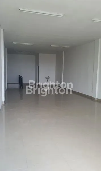 image RUKO 3 LANTAI PINGGIR JALAN UTAMA AREA BISNIS, \NLOKASI STRATEGIS DI RENON, DENPASAR SELATAN\N (3)