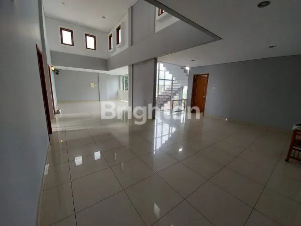 image RUMAH MEWAH LT 411M² DI BALIKPAPAN SELATAN (6)