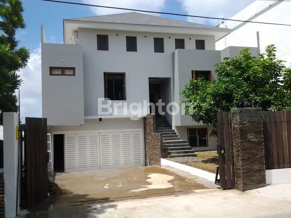 image RUMAH MEWAH LT 411M² DI BALIKPAPAN SELATAN (1)