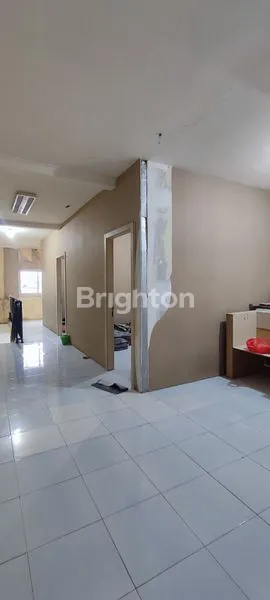 image RUKO 3 LANTAI SANGAT SIAP PAKAI LOKASI PREMIUM BALIKPAPAN (5)