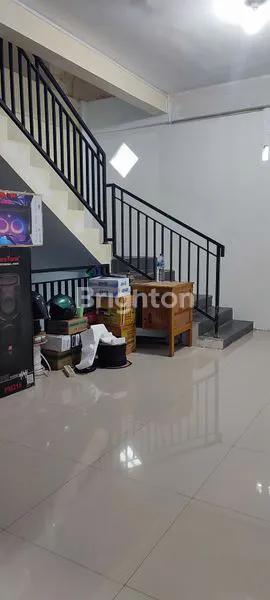 image RUKO 3 LANTAI SANGAT SIAP PAKAI LOKASI PREMIUM BALIKPAPAN (8)