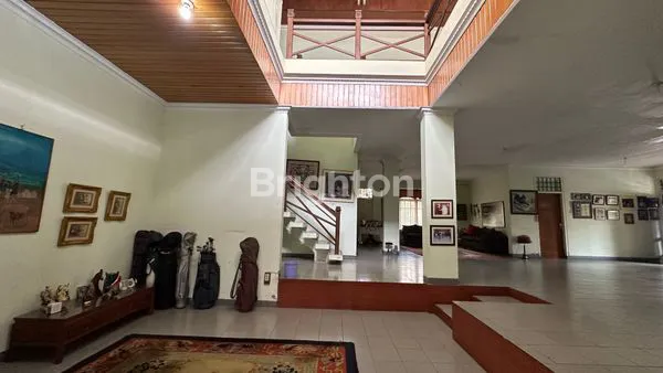 image RUMAH LUAS DENGAN KOS DAN KEBUN DI KOTA BATU (2)